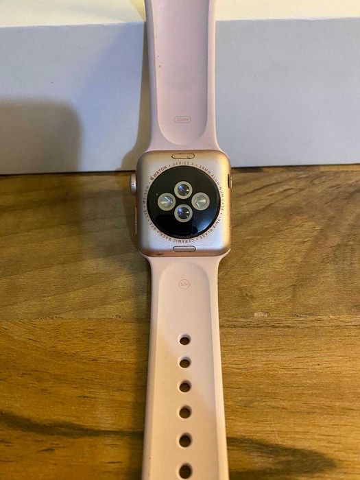 Apple Watch Series 3 – 38 мм алуминий в розово, GPS + LTE, с 2 каишки