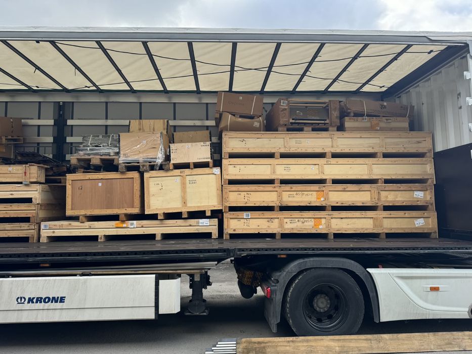 Stoc piese JCB originale – lot mare – oportunitate revânzare