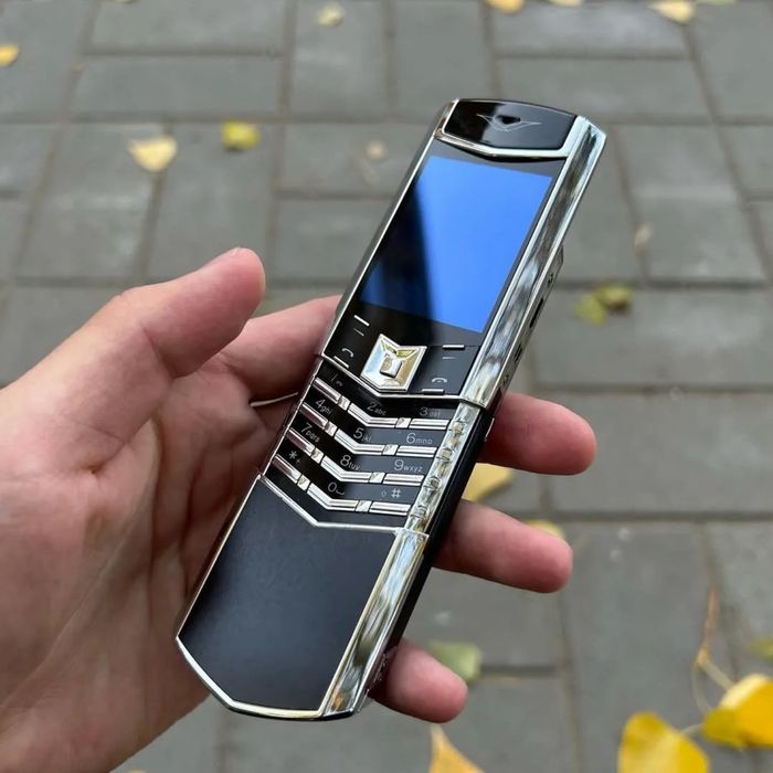 Vertu slayder 8800 srochna