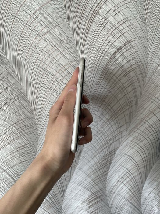 Продам Айфон 11 64gb 72%