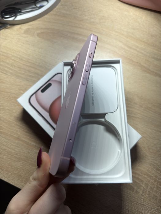 Iphone 15- розов
