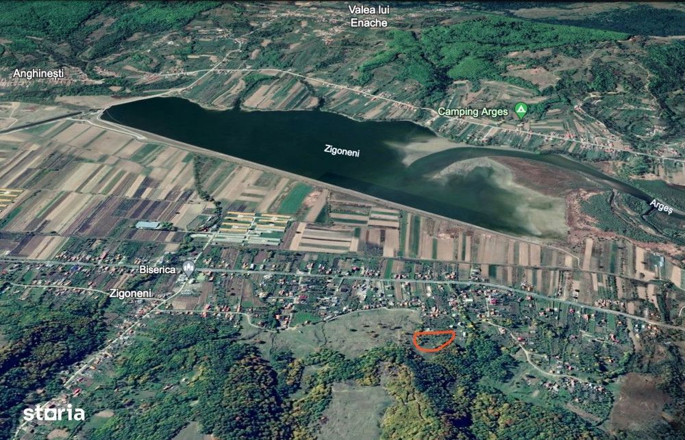 Teren vedere panoramica lac si dealuri Zigoneni, la padure, A1 Curtea