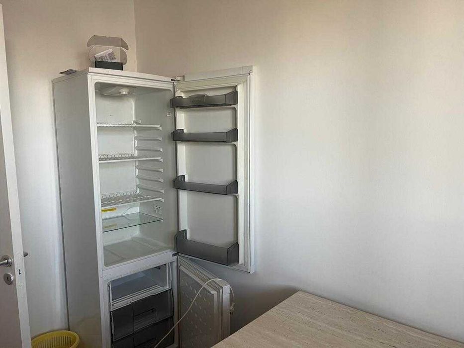 Închiriez apartament 3 camere zona moșilor - More