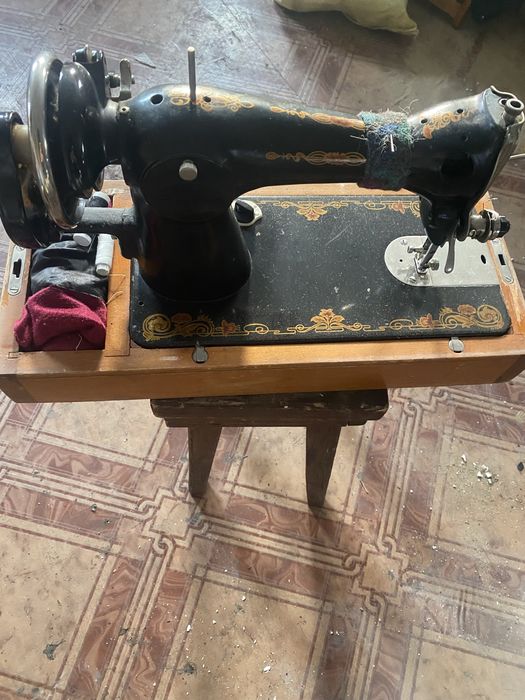 Продам швейную мошинку