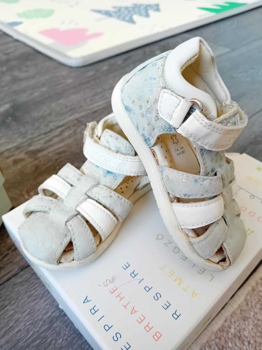 Детски обувки (сандали, кроксове и маратонка 21 номер