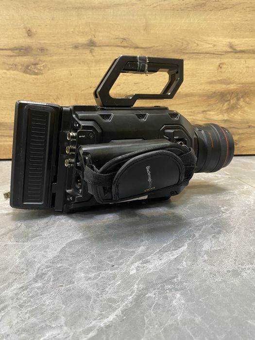 Профессиональная видеокамера Blackmagic URSA 4.6K mini pro