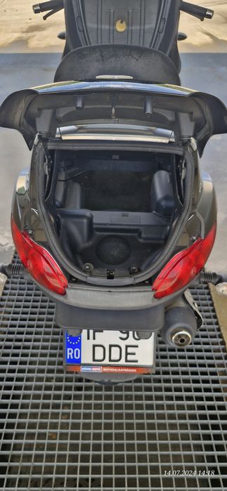 Vind PIAGGIO MP3 300 cat B