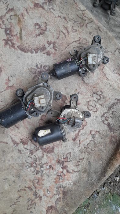 Продам      Автомобильные     дворник    маторчик