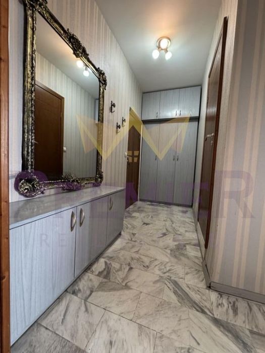 Продава се Тристаен апартамент в Варна, Трошево - 70 кв.м за 2572 €/кв.м - Снимка #4