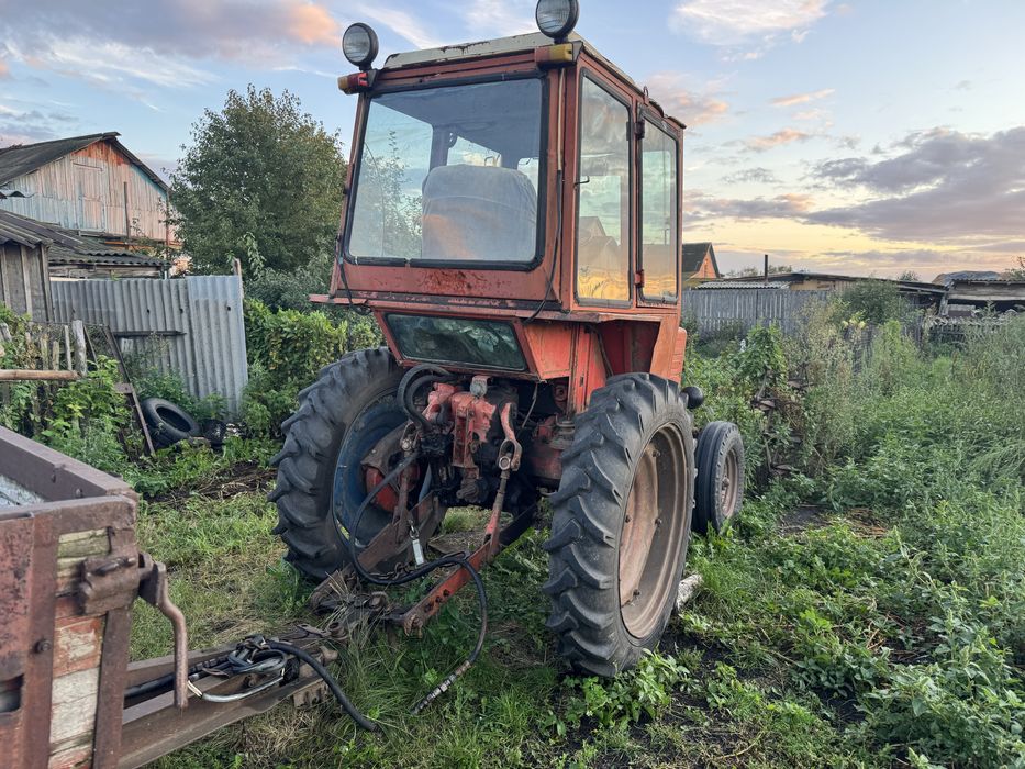 Трактор Т-25 с прицепом