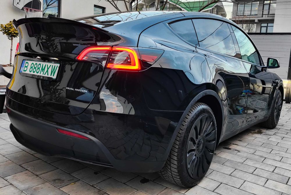 TESLA Model Y  LONG RANGE   AWD  514 cp.  TVA  deductibil  garantie