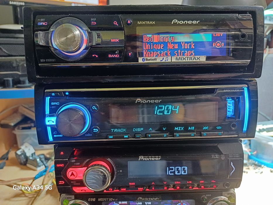 Pioneer  deh x5800bt deh p5500mp deh50ub avic x1R
