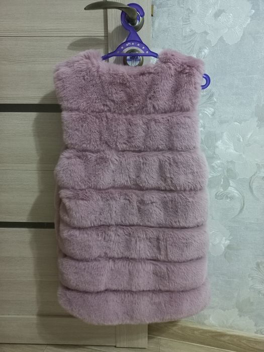 Безрукавка меховая для девочек