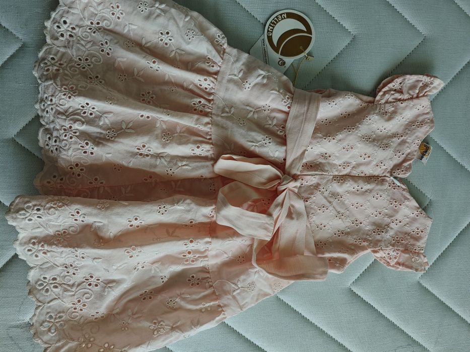 Нова рокля с етикет