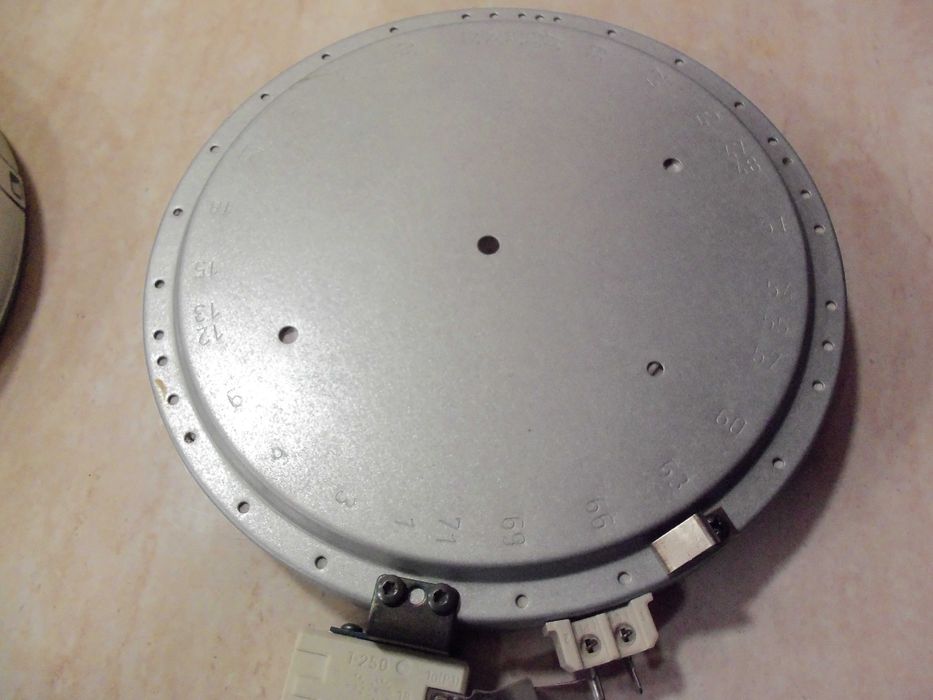 Плоча за керамичен плот- Ø200, 1800W/230v цената е за 1 бр плоча