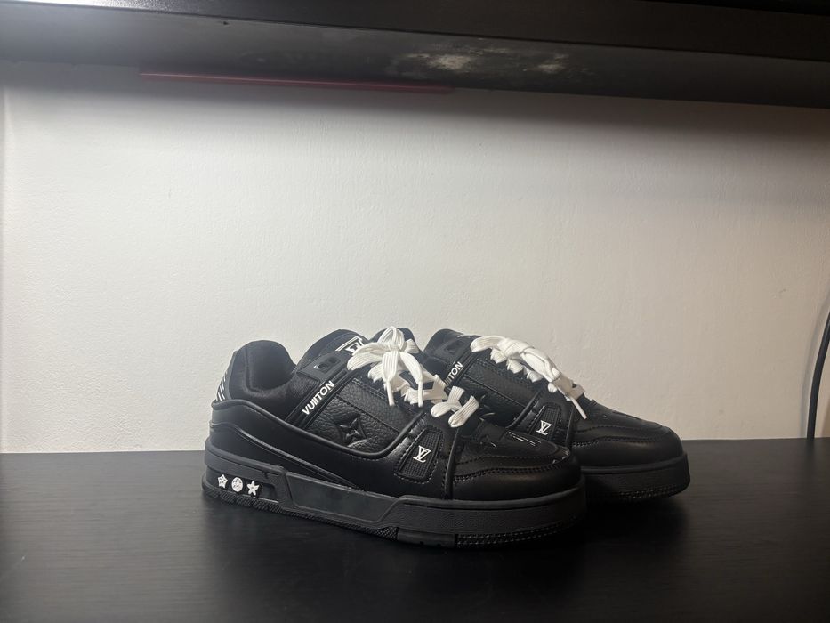 Louis Vuitton Trainers negrii marimea 42
