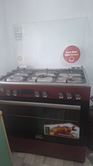 Срочна!!!Продам газ плиту