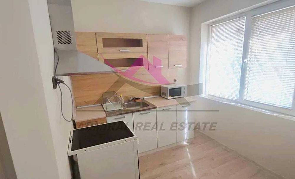 Дава се под наем Двустаен апартамент в Варна, Червен площад - 78 кв.м за 486 € - Снимка #2