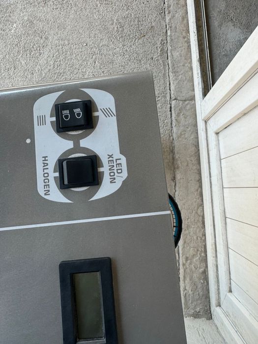 Аппарат для регулировки фар