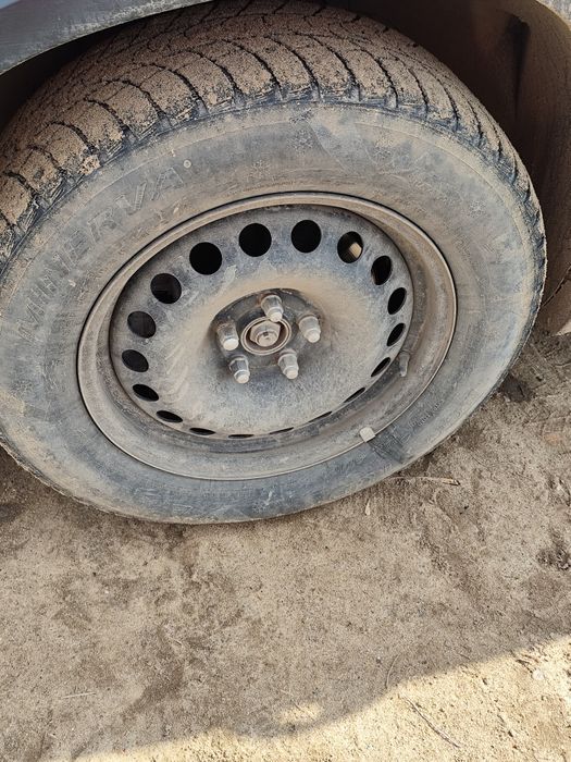Диск с резины 215/65/16 диски 5/105