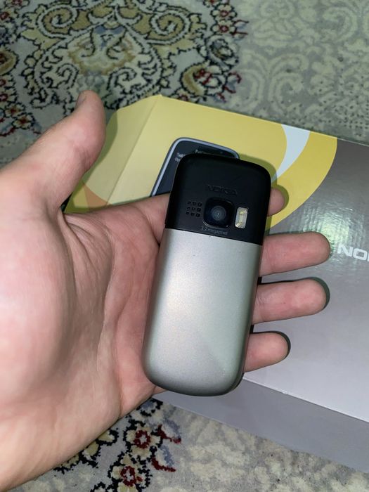 Nokia 6700 classic Nokia 6303 classic