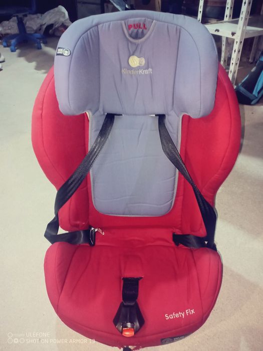 Детско столче за кола със система Изификс