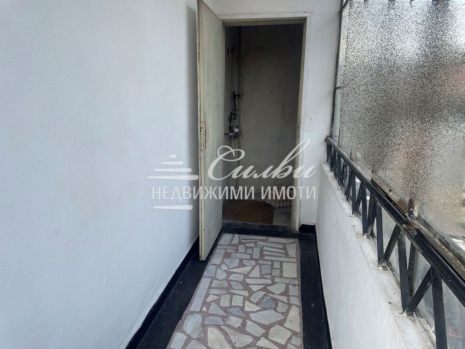 Продава се Четиристаен апартамент в Шумен, Пазара - 133 кв.м за 844 €/кв.м - Снимка #10