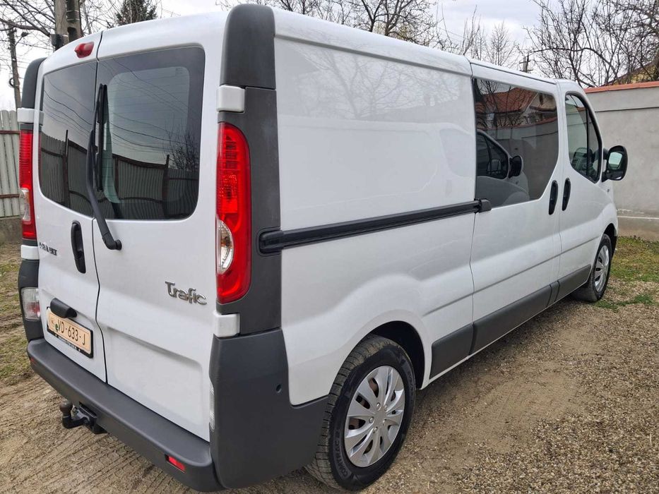RENAULT Trafic