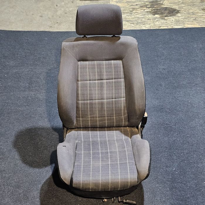 scaun dreapta volkswagen golf 2 gti