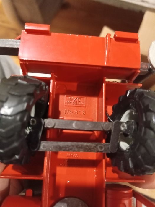 Западна Германия 1980 г..Метални коли камиони кран за колекционери .