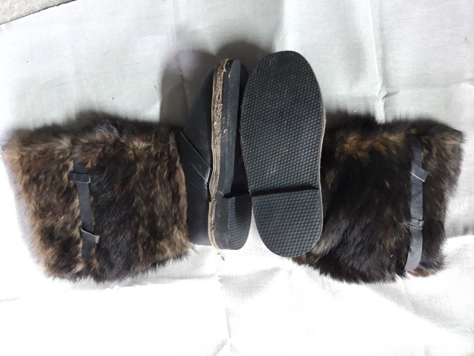 Продам унты новые.