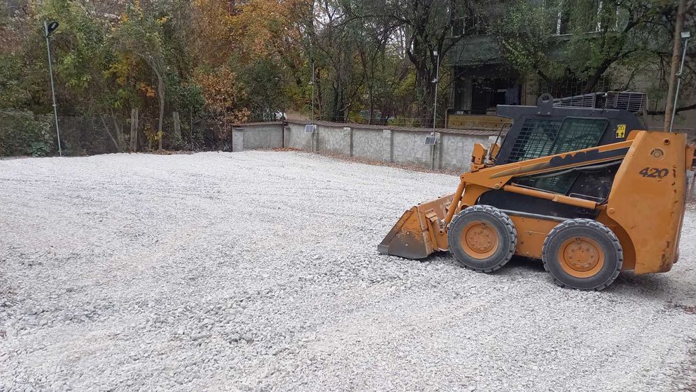 Услуги с Багер,Бобкат,Челен товарач,