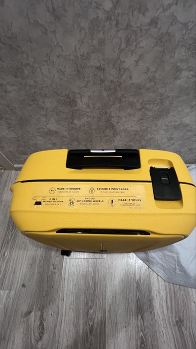 Продам чемодан samsonite original