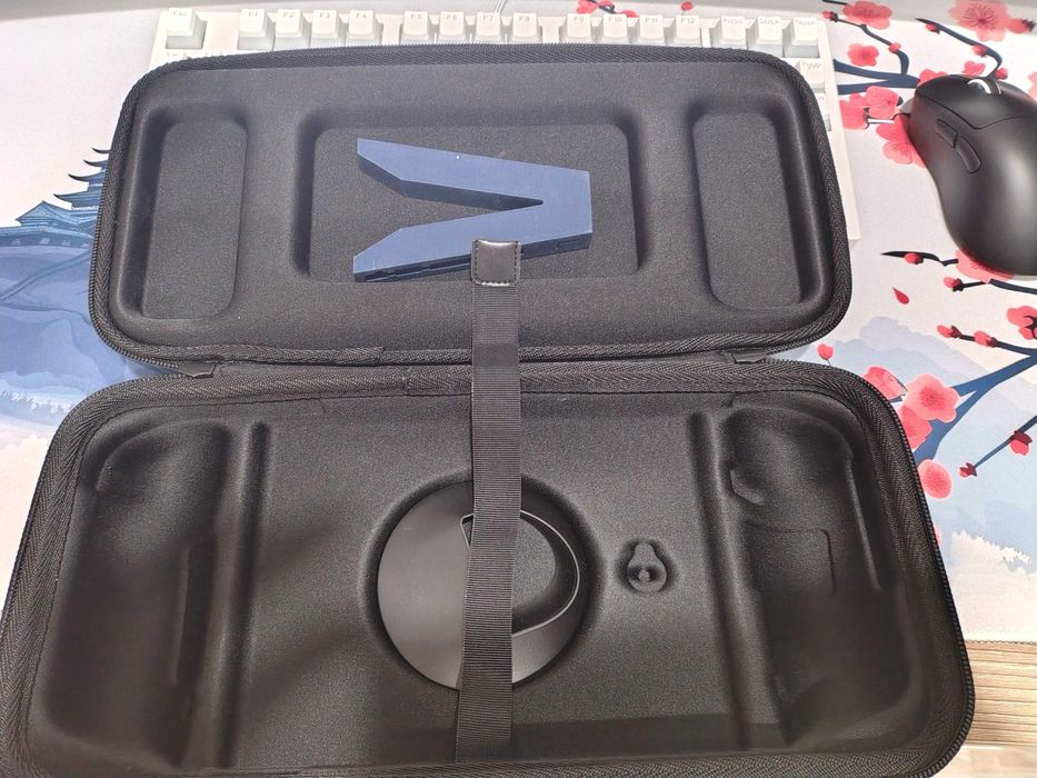 Продаю Legion Go Steam OS