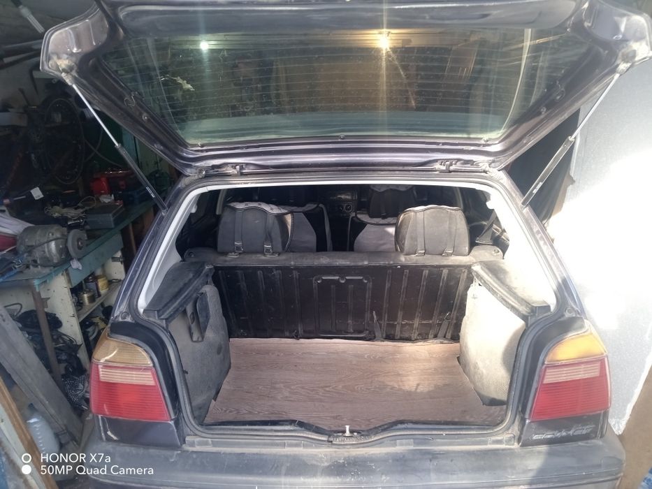 Продаётся гольф3 1.8моно