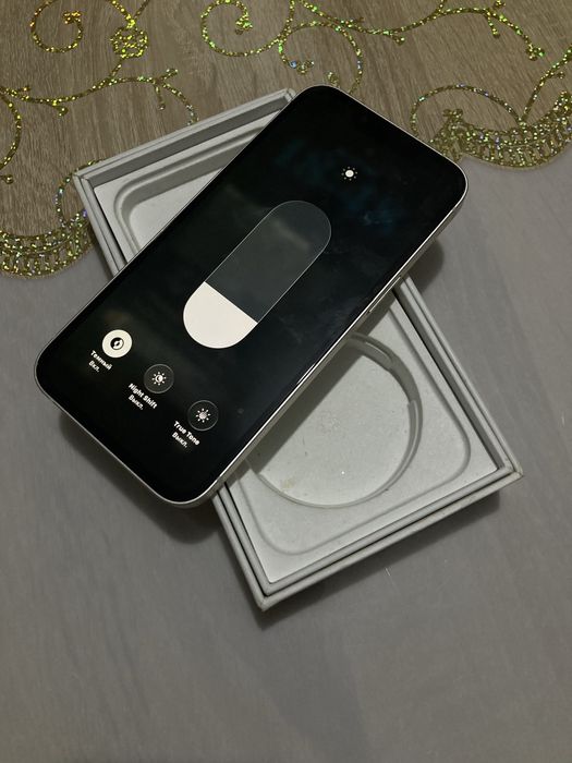 продам айфон 13 128гб