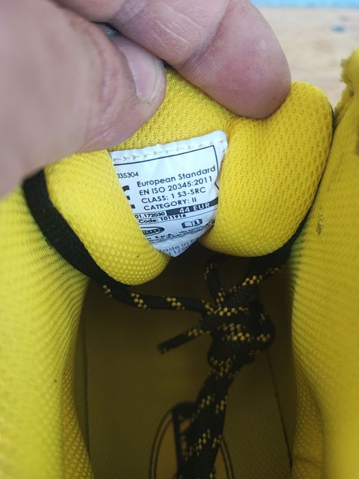 Bocanci 44 diadora bombeu nu uvex atlas  strauss elten mascot