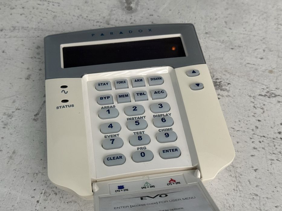 Paradox 32-символна LCD клавиатура БГ k641+