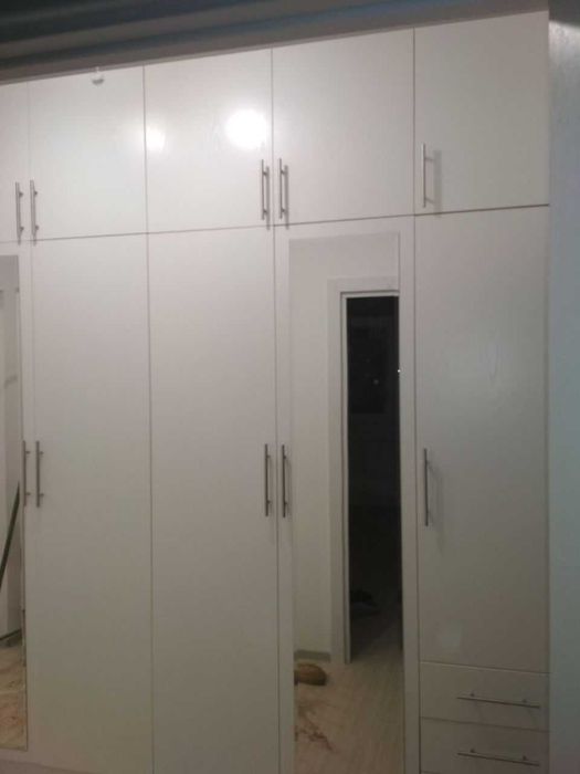 Rassrochka yoki naqtga mebel yasalib beriladi