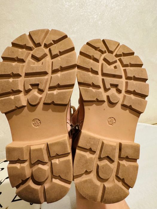 Продам ботинки в отличном состоянии!!!