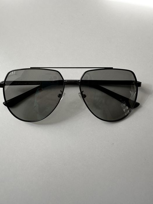 Очки солнцезащитные