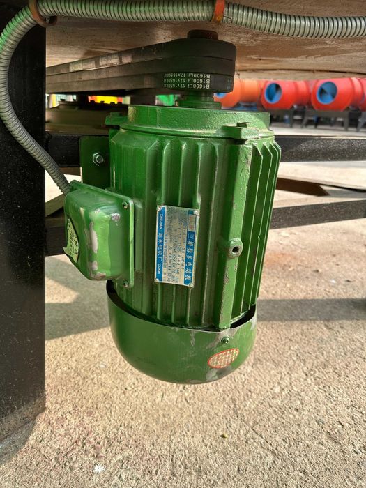 Электродвигатель на 220V-380V