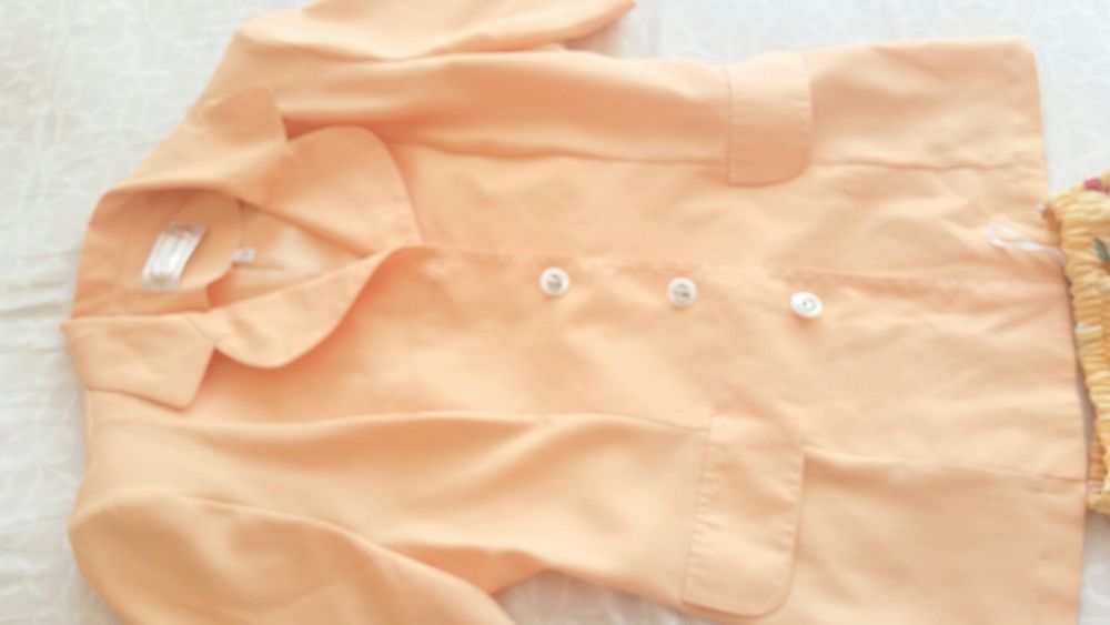 Дамско костюмче