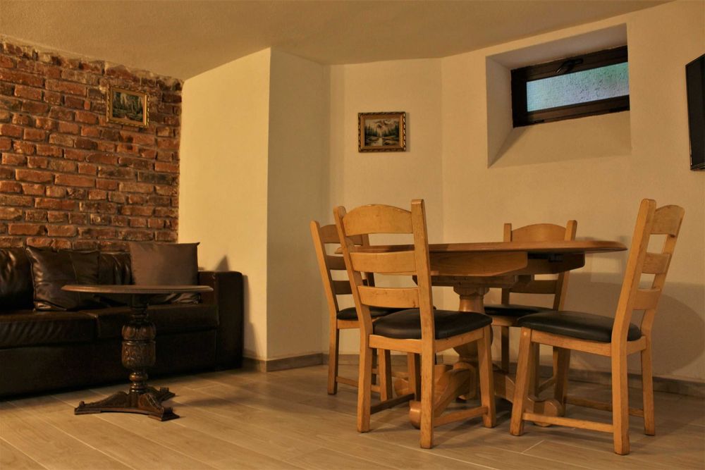 Дава се под наем Едностаен апартамент в София, Център - 27 кв.м за 382.5 € - Снимка #1