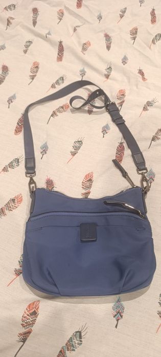 Clarks синя чанта през рамо и Zara оригинална дънкова малка раница