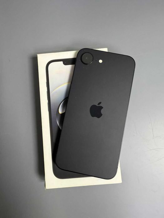 Apple iPhone 16e, 128 Gb,  (г.Семей, ул.Засядко 88) лот 955285