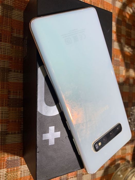 Продаю тел самсунг с 10+ 128г