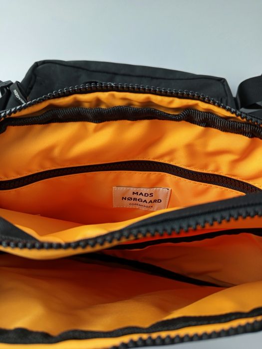 Чантички за през кръст/рамо Volkswagen / 
Mads Nørgaard Copenhagen
Mad