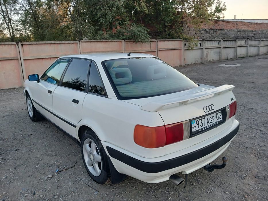 Продам Ауди 80 B4