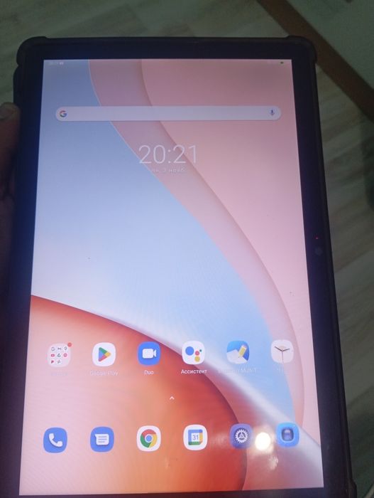 Продам планшет почти новый